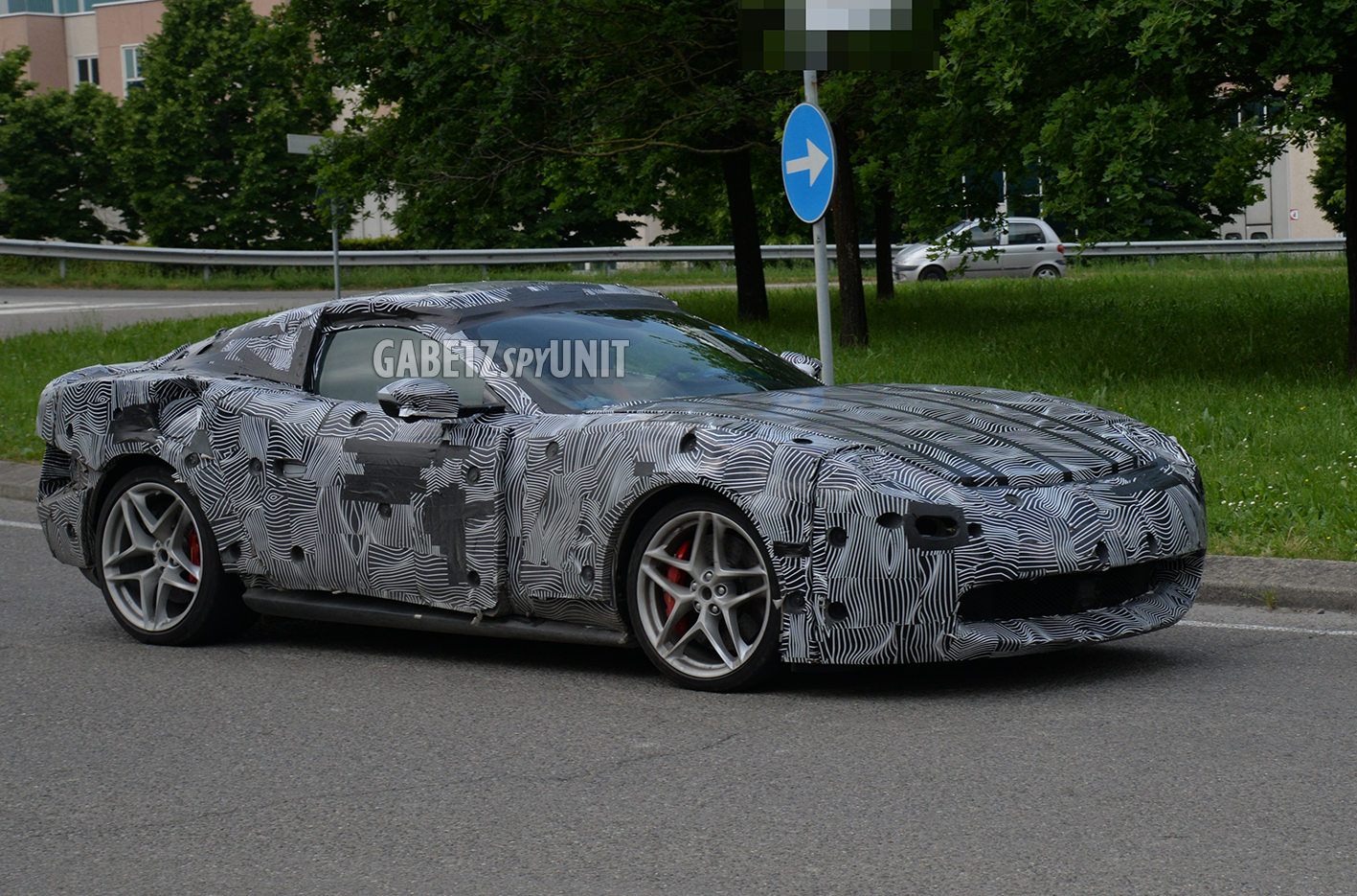 Ferrari Amalfi, l'erede della Roma si fa vedere su strada
