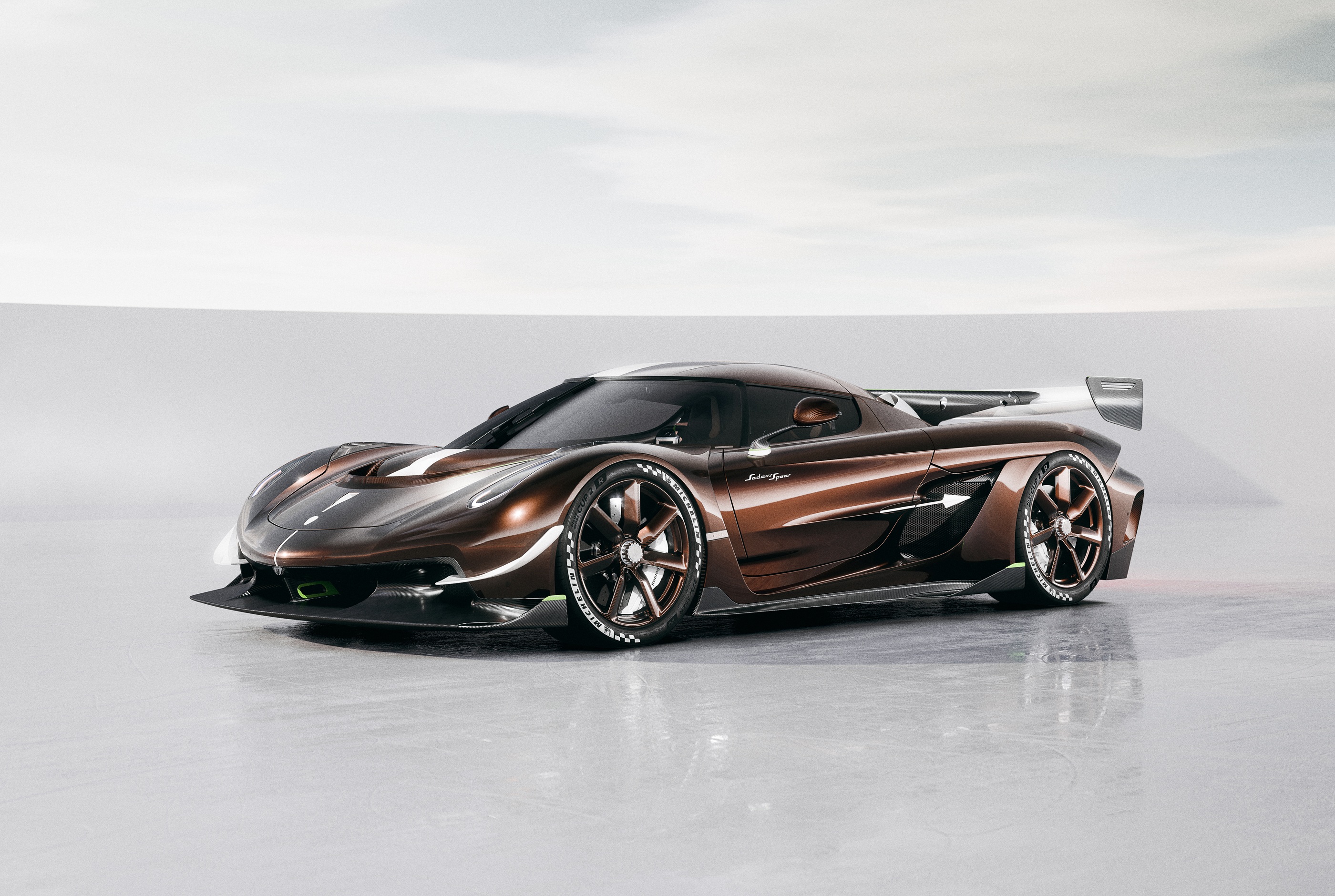 Nessuno vuole le hypercar elettriche, sono come robot: parola di Koenigsegg