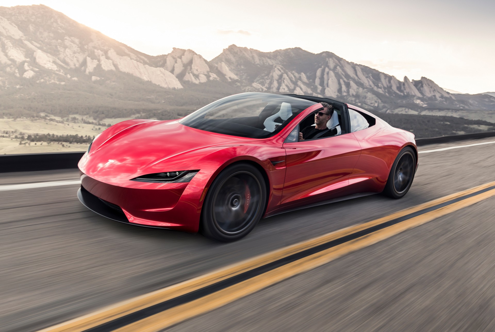 Nuova Tesla Roadster, forse arriva entro l'anno. Ci crediamo?