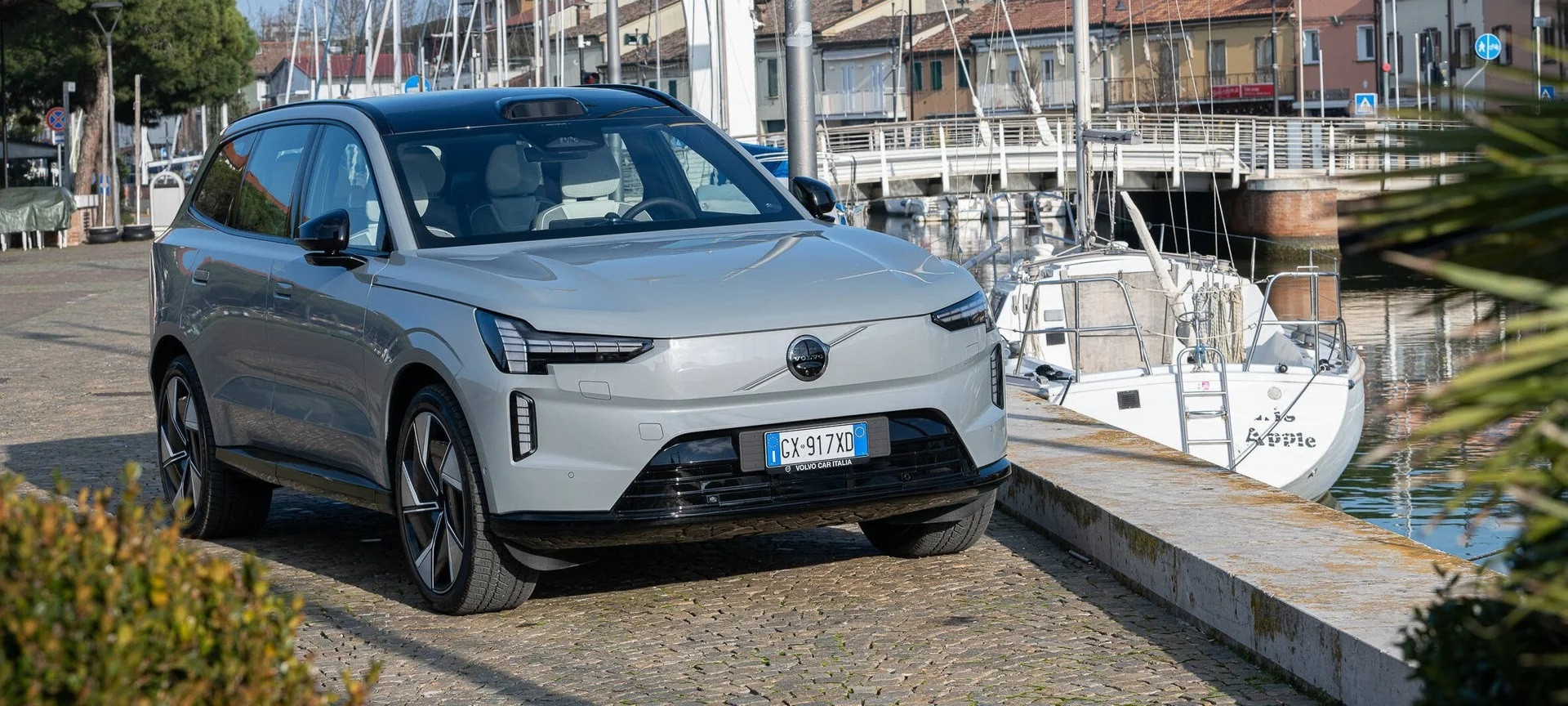 Consumer Reports boccia la Volvo EX90: che succede?