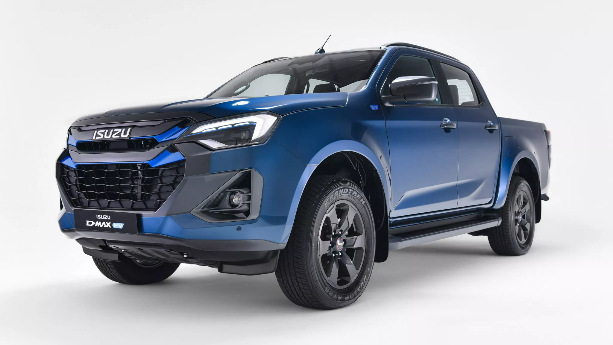 Isuzu D-Max EV, il primo pick-up elettrico con 263 km di autonomia. Ma che prezzi!