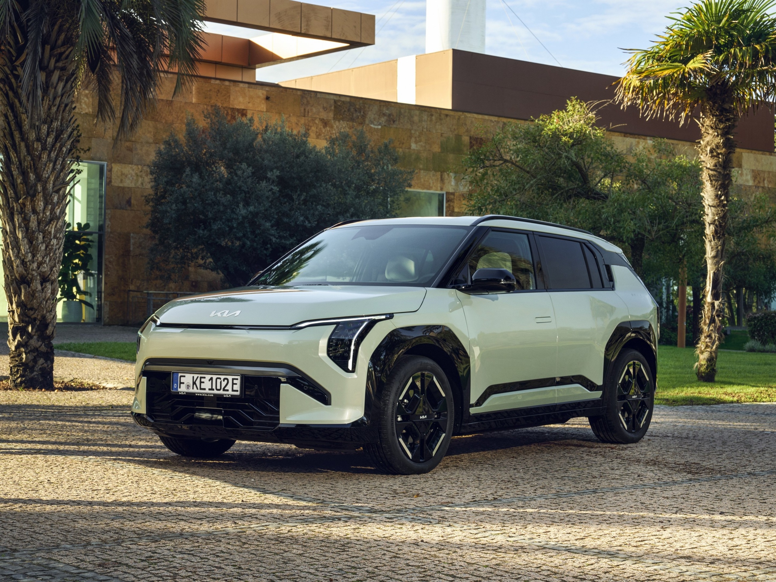 KIA EV2: il video spia mostra il B-SUV elettrico per l’Europa