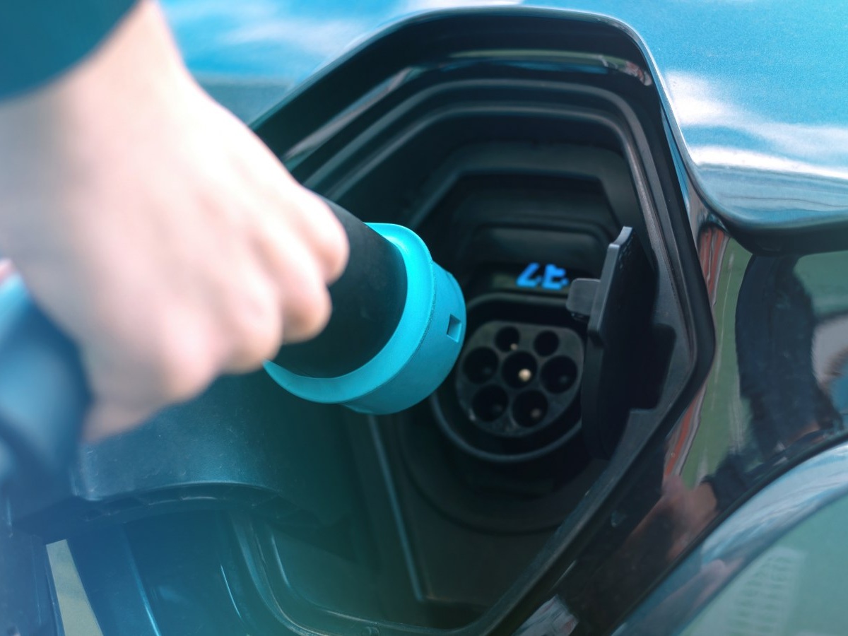 L’UE valuta l’obbligo dal 2030 di rendere completamente elettriche le flotte aziendali e le auto a noleggio