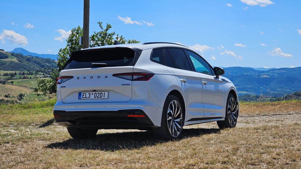 Tre quarti posteriore Enyaq 2025