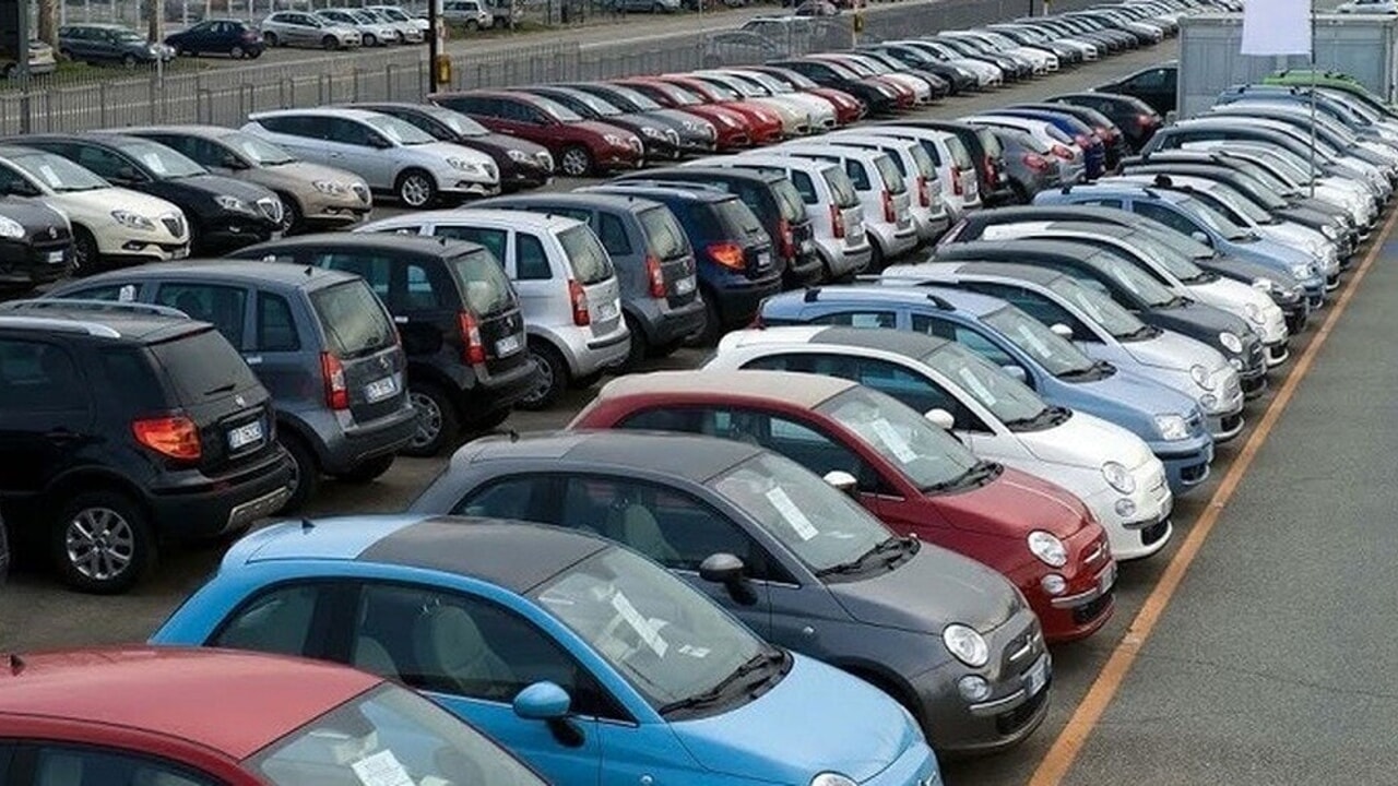 Mercato dell’usato in calo a maggio: dopo otto mesi positivi, si registra un -5%