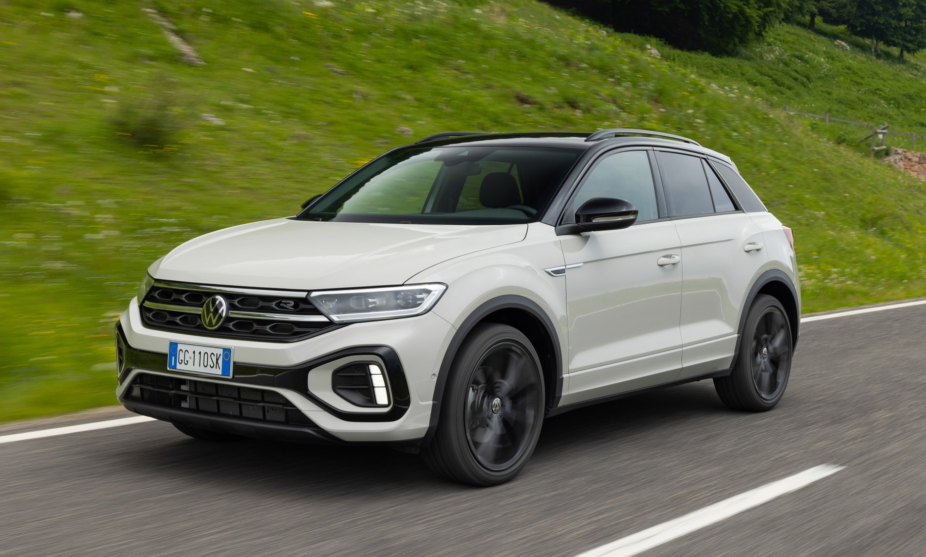 Quali sono i B-SUV più venduti in Europa a giugno 2025? La Volkswagen T-Roc batte tutti