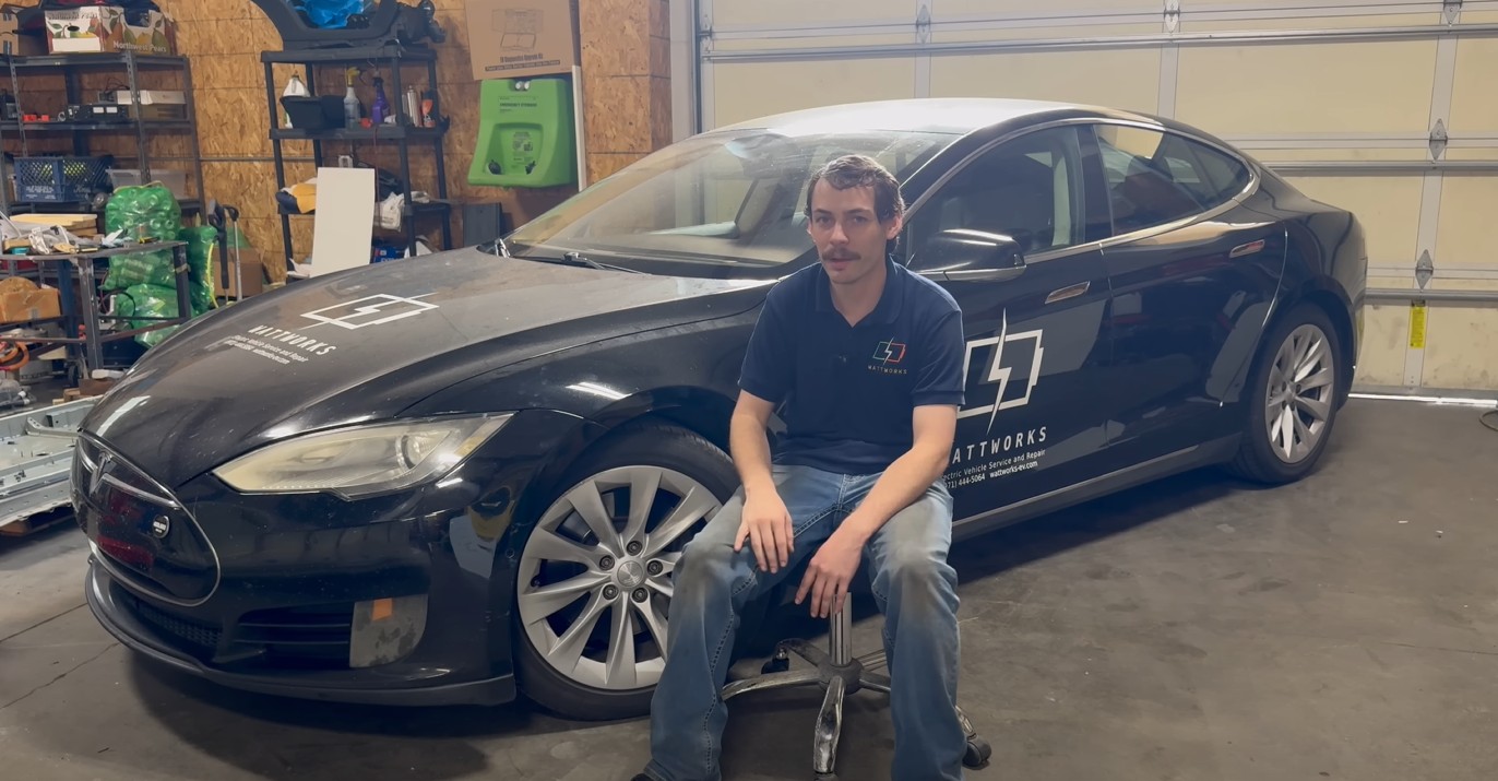 Tesla Model S con 750.000 km, una nuova batteria per più autonomia: ma quanto costa?