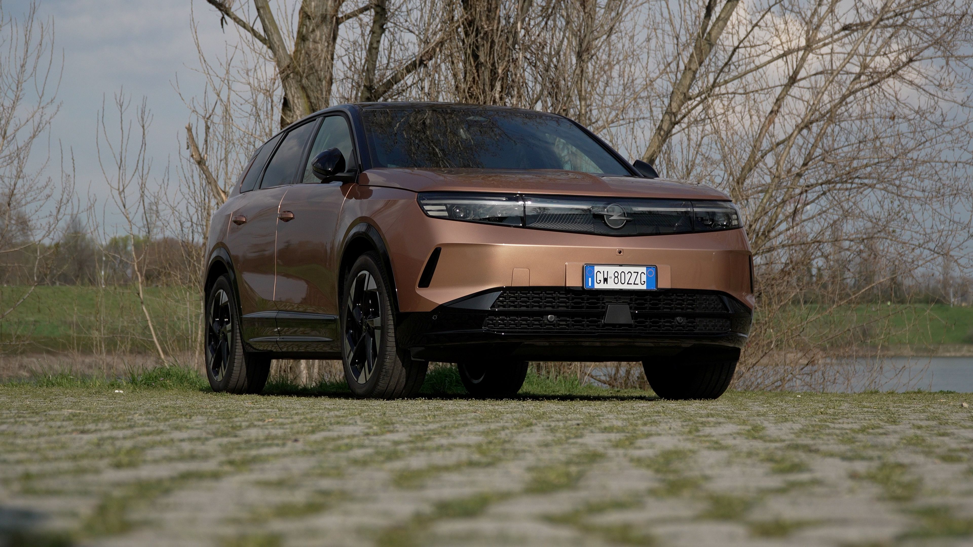 Opel Grandland Electric: un mese col fotovoltaico. Consumi e costi reali