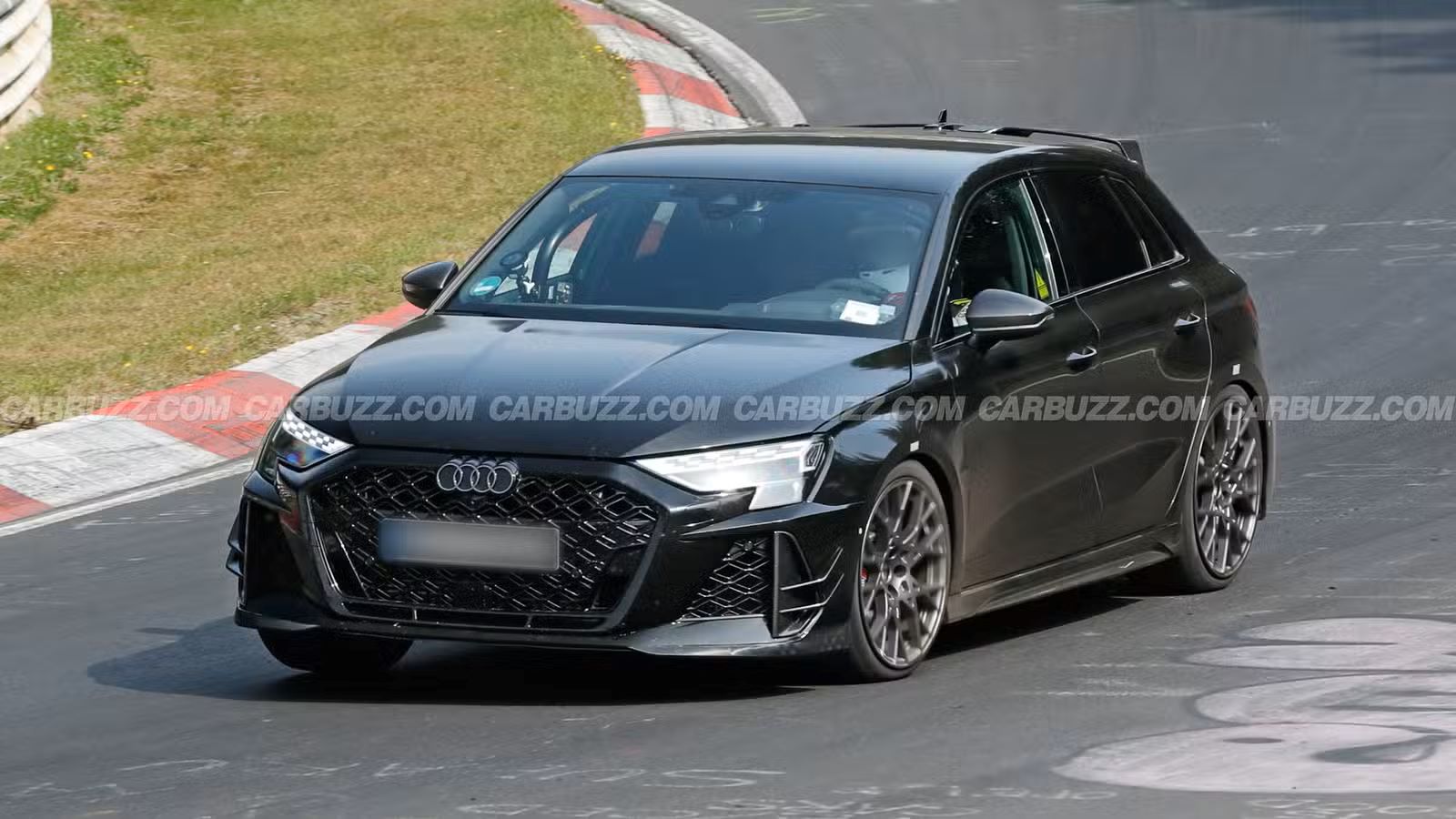 Nuova Audi RS3 GT avvistata al Nurburgring: è lei l'ultimo canto del 5 cilindri?