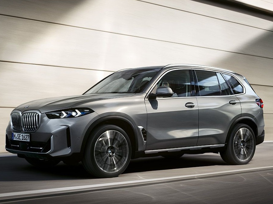 Nuova BMW X5, ecco il video spia dei test al Nürburgring