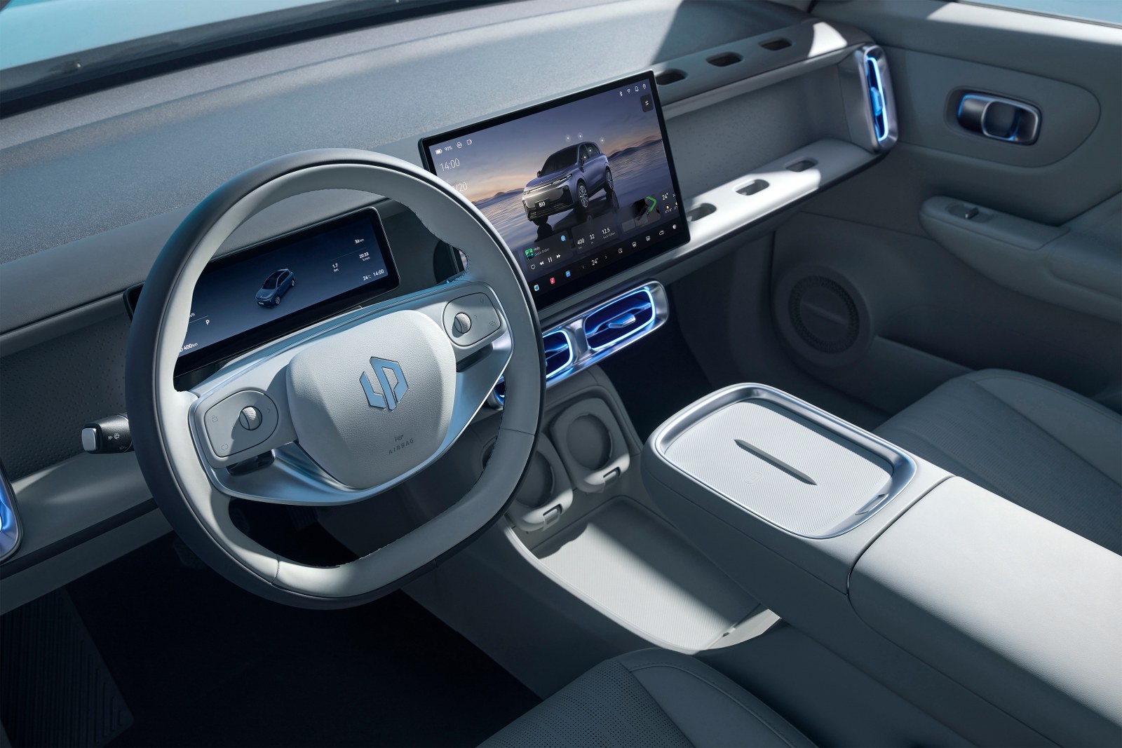 Nuova Leapmotor B10, interni e bagagliaio del SUV elettrico