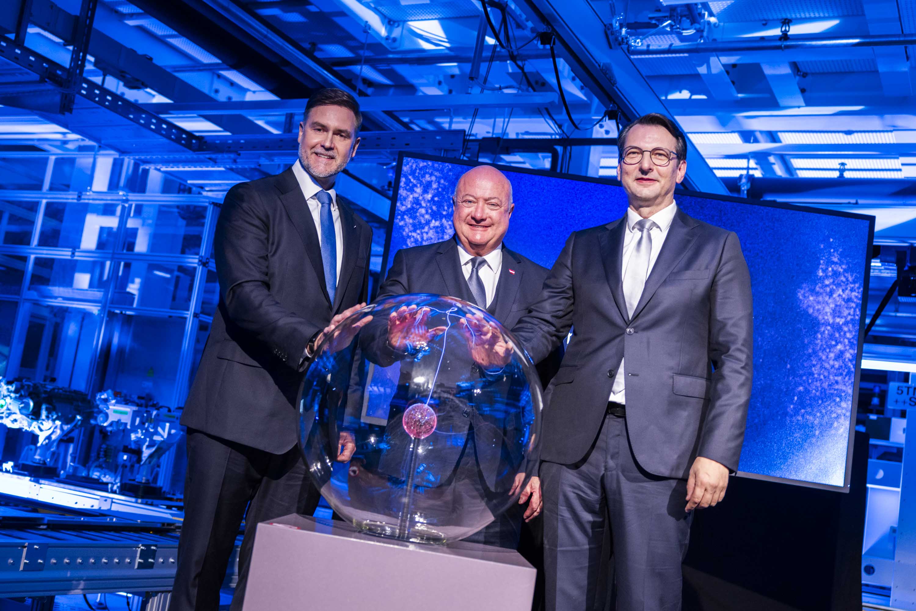 BMW: nella fabbrica di Steyr parte la produzione del motore Gen6 per la Neue Klasse