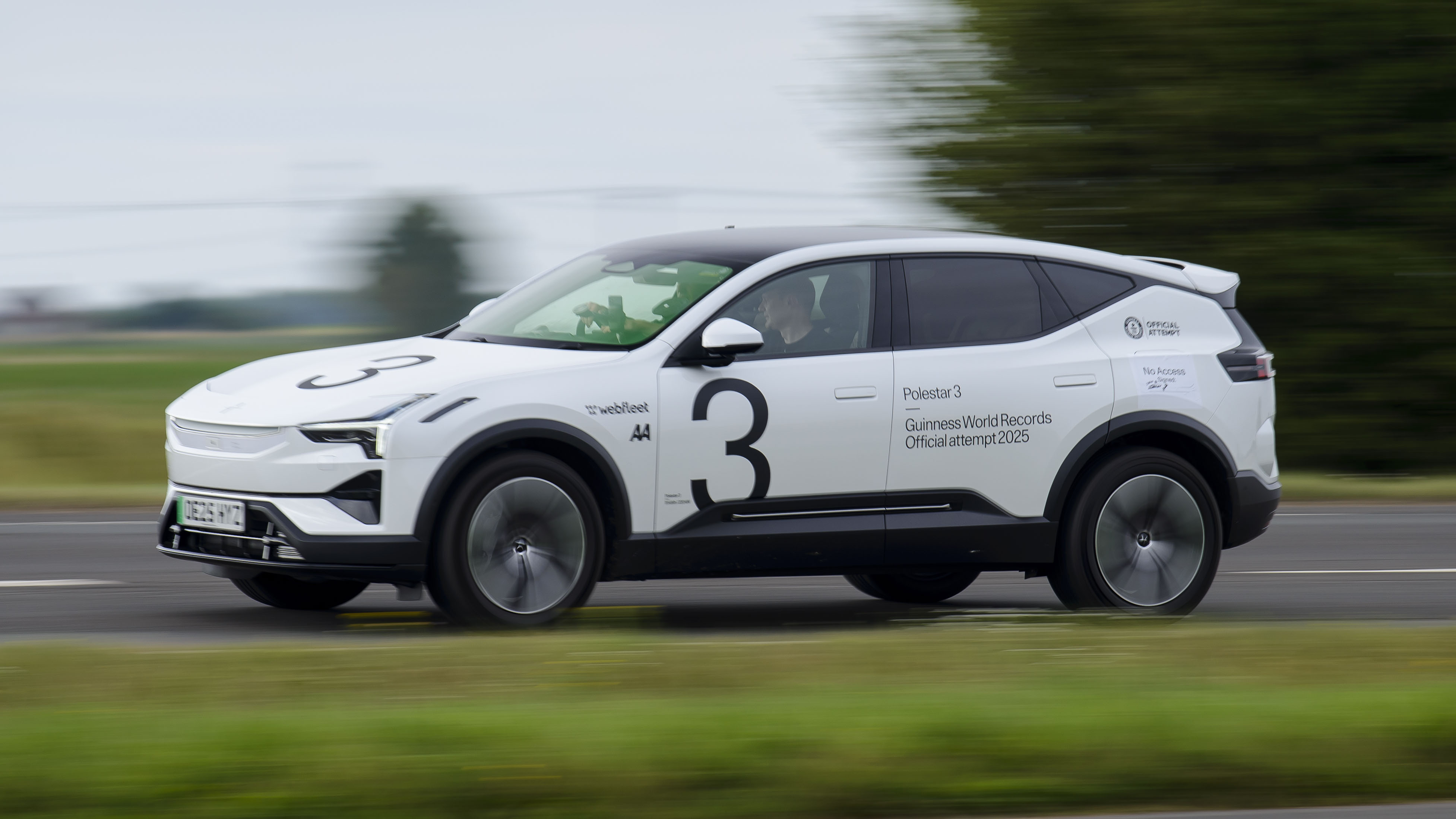 Polestar 3, oltre 930 km con una singola carica: è Guinness World Record