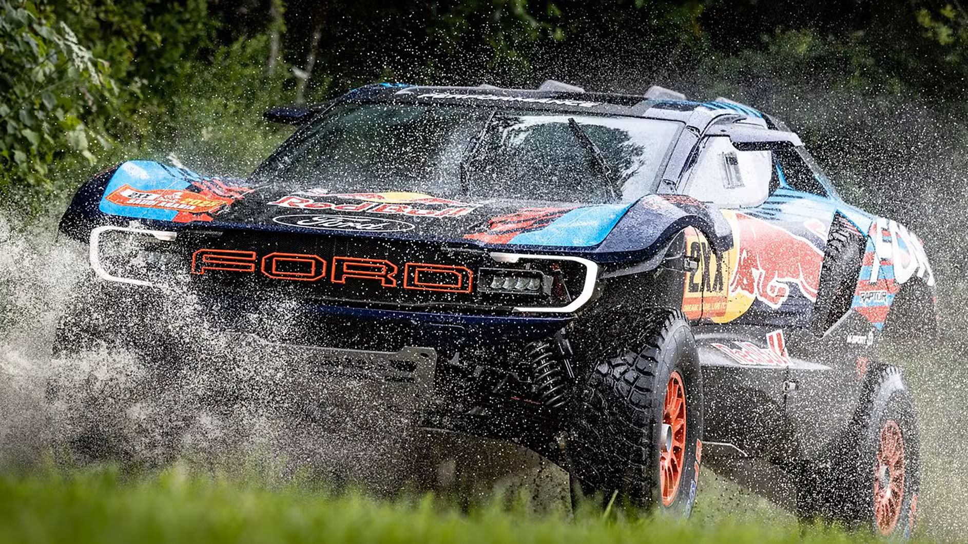 Ford sta lavorando a una supercar per l'off-road