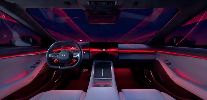 Nuova Xpeng P7, interni e tecnologia della fastback elettrica: prime informazioni