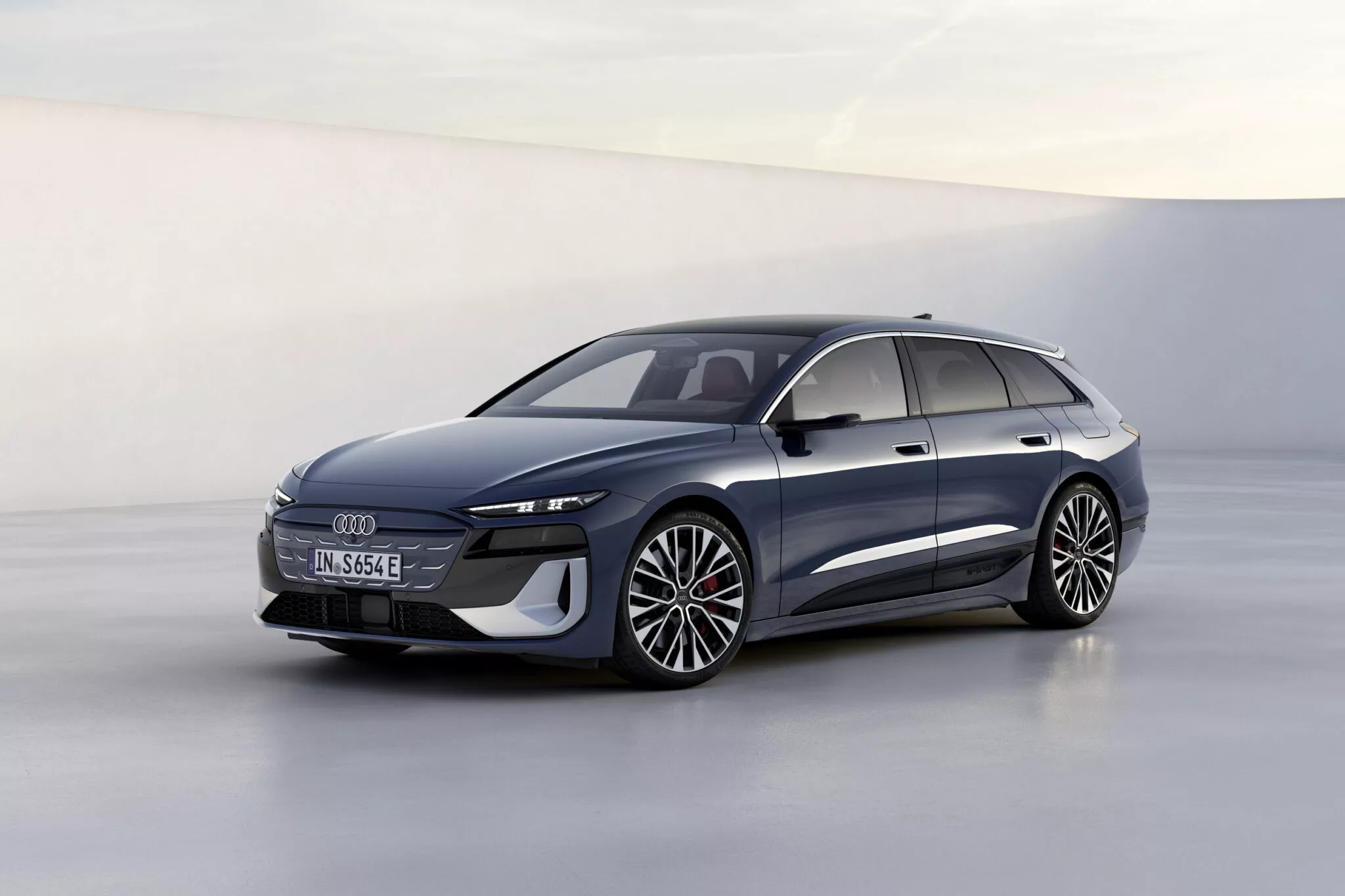 Audi S6 e-tron-3