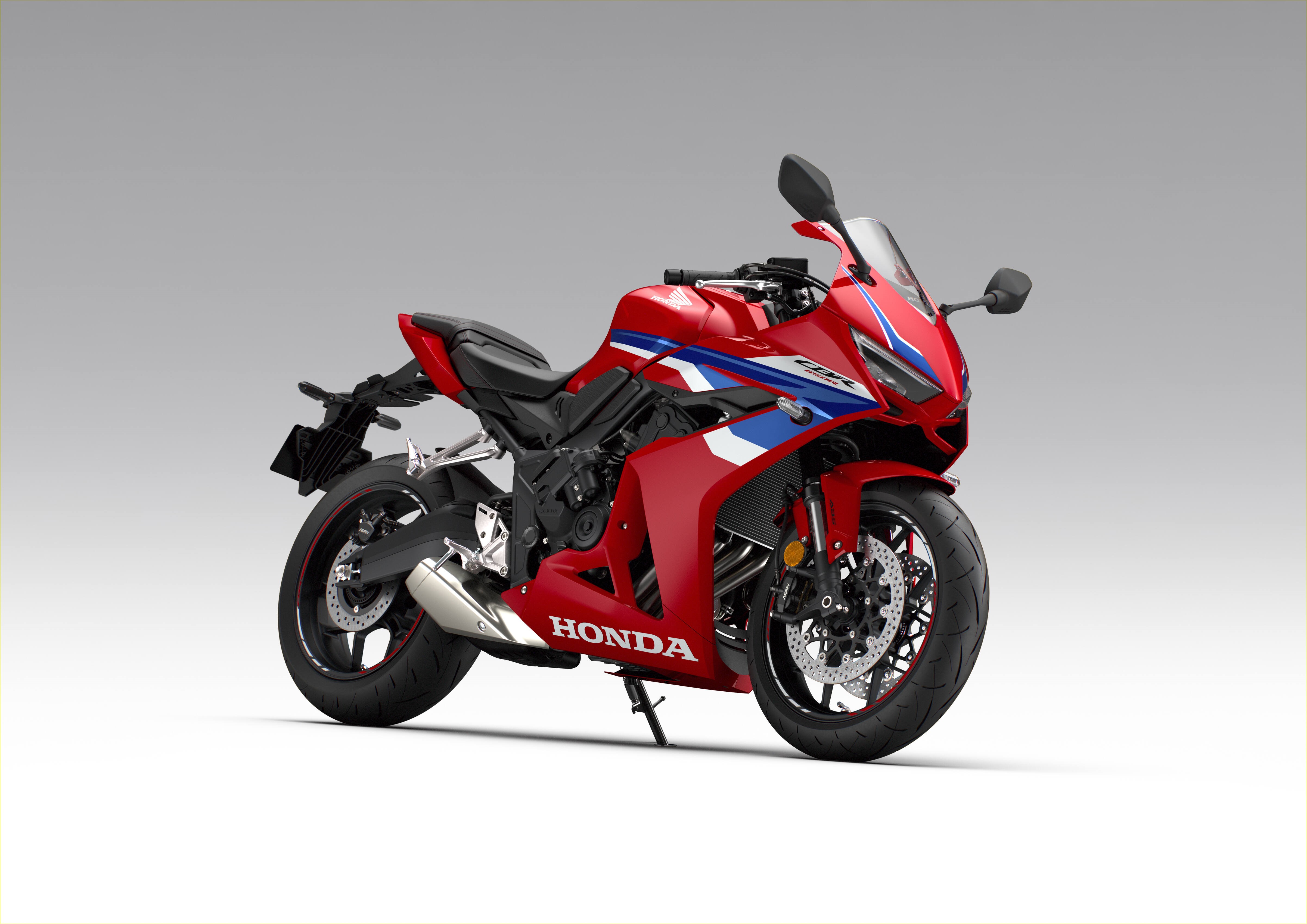 Al debutto Honda CBR650R 2026, piccole novità per la Super Sport