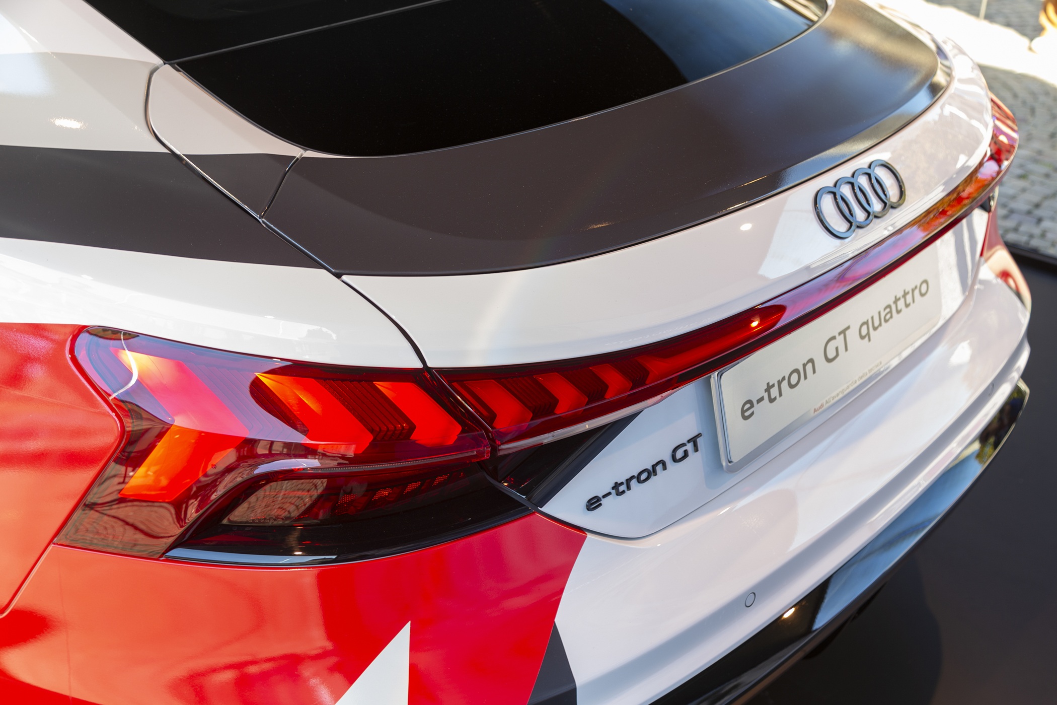 Audi e-tron GT quattro in livrea FISI-2