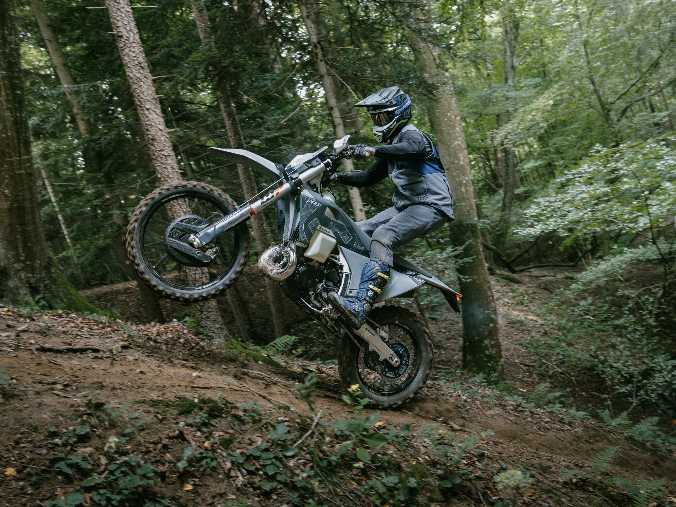 Husqvarna, ecco i nuovi modelli enduro Pro: TE 300 e FE 350