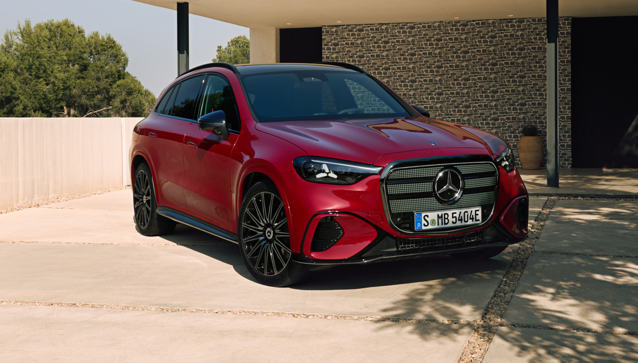 Nuova Mercedes GLC elettrica, ordini aperti: ecco quanto costa in Italia