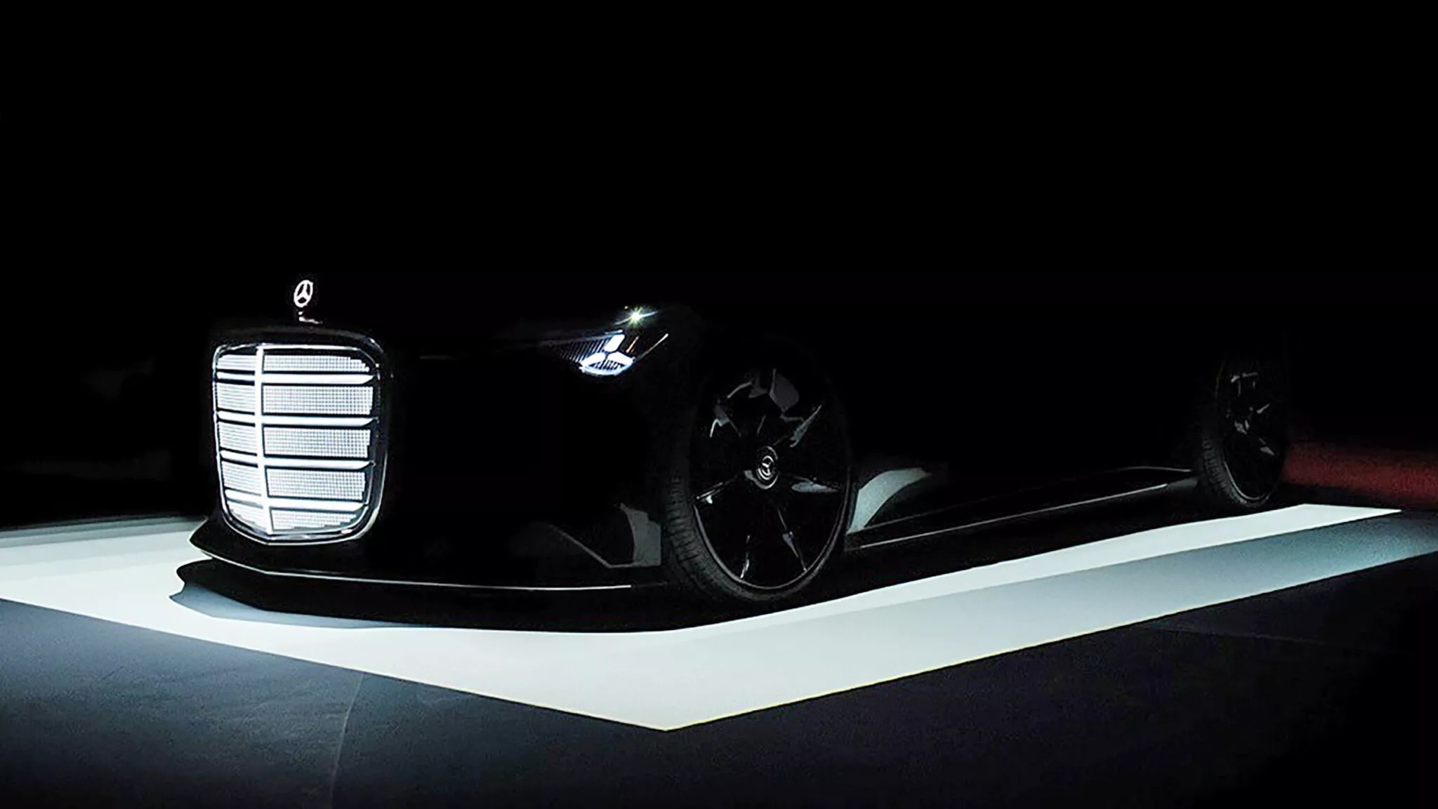 Mercedes, un misterioso teaser che fa discutere: è la nuova ammiraglia elettrica?