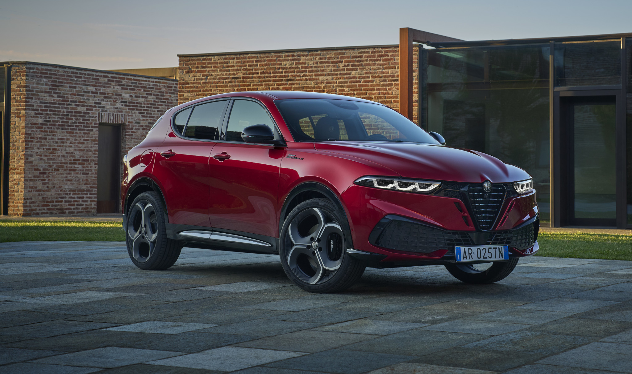 Nuova Alfa Romeo Tonale, il restyling si svela: nuovo look e c'è ancora il diesel