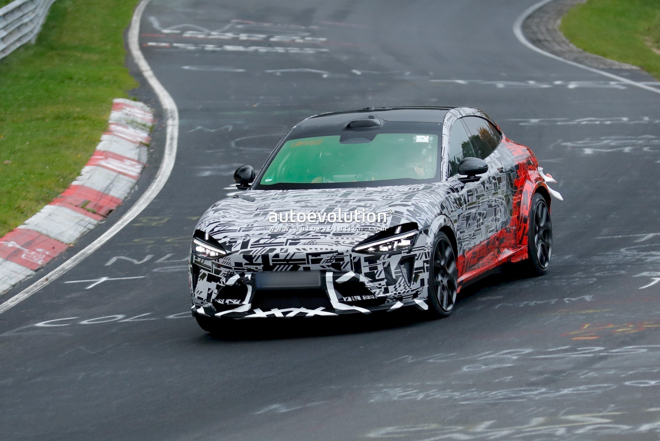 Nuova Xiaomi YU7 GT al Nürburgring, continua lo sviluppo del super SUV elettrico