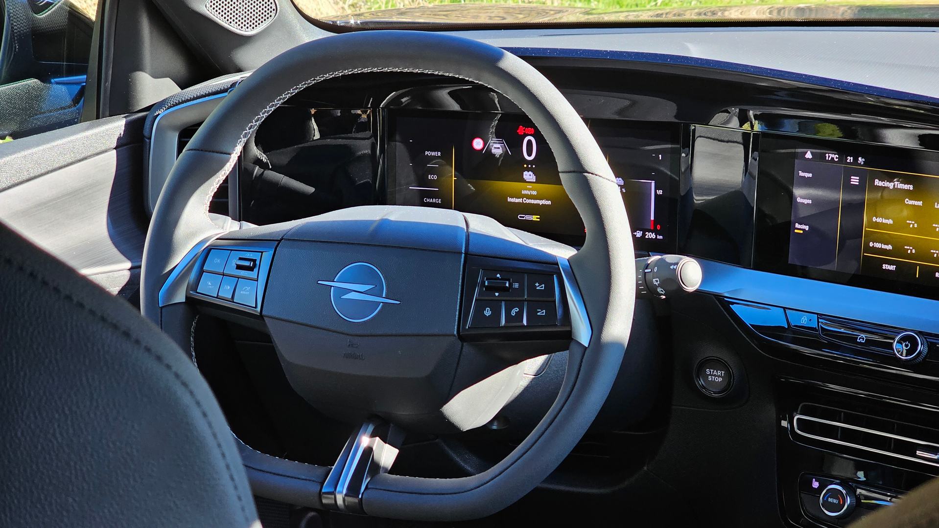 Il volante sportivo della nuova Mokka GSE