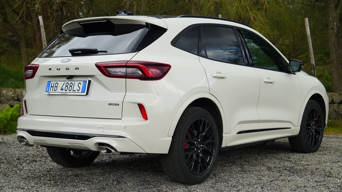 Tre quarti posteriore nuova Kuga