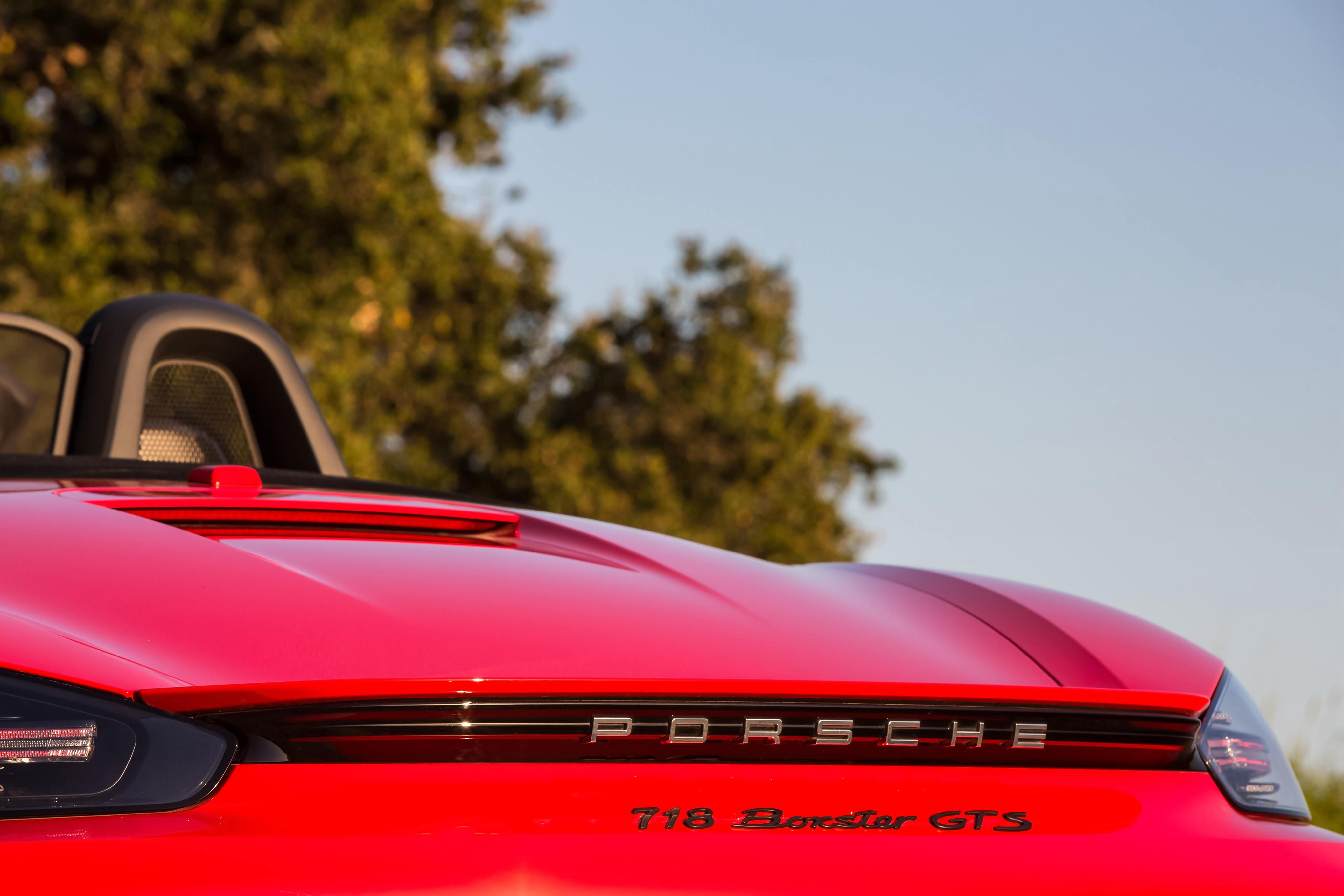 Porsche, addio a Boxster e Cayman