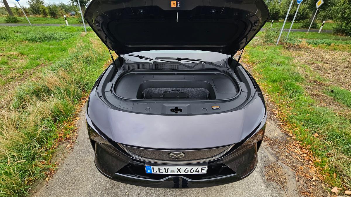 Frunk Mazda