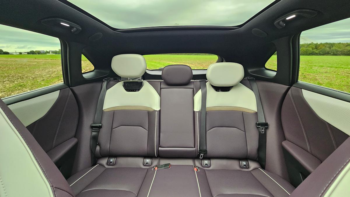 Sedili posteriori Mazda