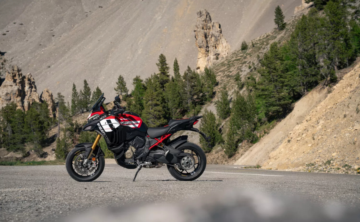 Multistrada V4 Pikes Peak 2027