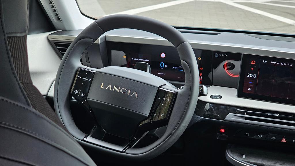 Volante spesso di Lancia Gamma